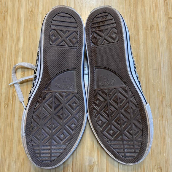 Rare girls leopard print converse sneakers. - Picture 4 of 5